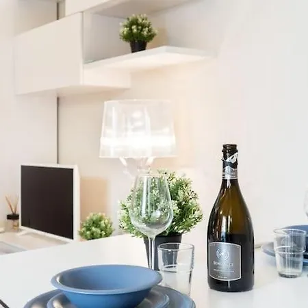 Garage-netflix-wifi Garden アパート *