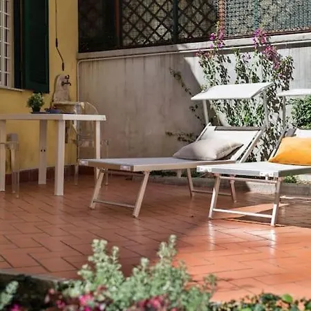 Garage-netflix-wifi Garden Apartment